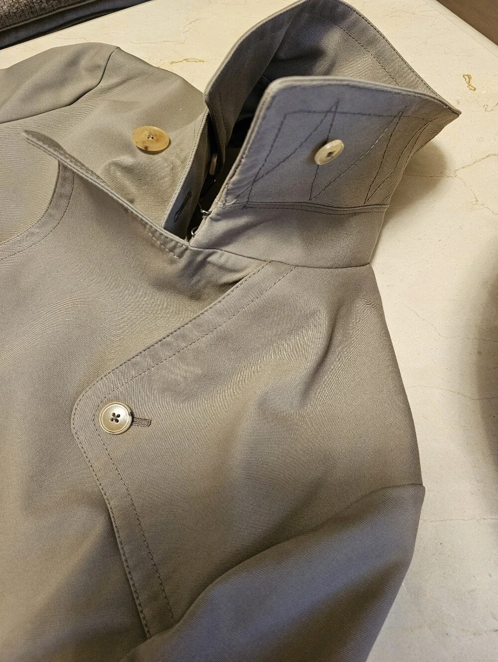 Auth GUCCI Men’s Double-Breasted Cotton Gabardine Belted Trench Coat 42R NWOT